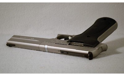 Smith & Wesson ~ Model 2206 ~ .22 LR - Image 2 of 5