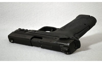 Smith & Wesson ~ Shield EZ ~ .380 ACP - Image 2 of 5