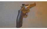 Smith & Wesson ~ Model 617 ~ .22 LR - 2 of 9
