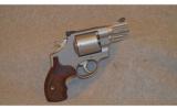 Smith & Wesson ~ 627-5 ~ .357 mag - 1 of 9