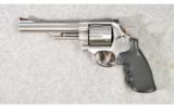 Smith & Wesson ~ Model 629-6 ~ .44 Mag - 2 of 8