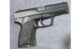 HK ~ USP ~ 40 S&W - 1 of 2