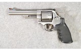 Smith & Wesson ~ Model 629-6 ~ .44 Mag - 2 of 8