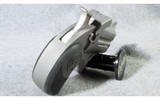Bond Arms ~ Roughneck ~ 9 mm ~ Derringer - 4 of 7