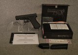 Glock 17 Gen 1 Classic - 1 of 6