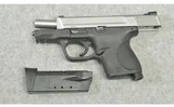Smith & Wesson ~ M&P40c ~ .40 S&W - 3 of 4
