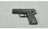 H&K ~ USP ~ .40 S&W - 2 of 5