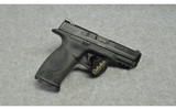 Smith & Wesson ~ M&P 40 Stainless ~ .40 S&W - 3 of 4