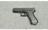 Glock ~ 17 Gen2 ~ 9mm Luger - 2 of 2