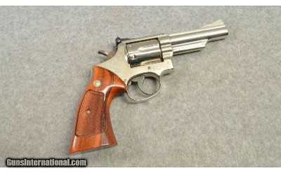 Smith & Wesson ~ 19-4 ~ .357 Magnum