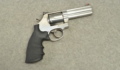 Smith & Wesson ~ 686-6 ~ .357 Magnum