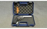 Smith & Wesson ~ 617-6 ~ .22 LR - 3 of 3