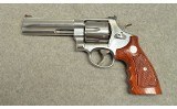Smith & Wesson ~ 629-6 ~ .44 Magnum - 2 of 3