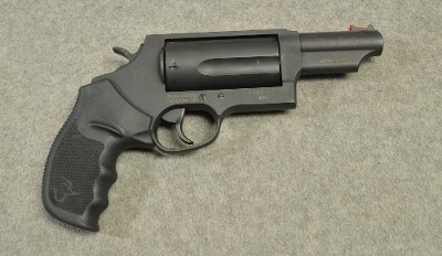 Taurus ~ Judge ~ .45 Colt / .410