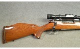 Weatherby ~ Mark V ~ .300 Weatherby Magnum - 2 of 7