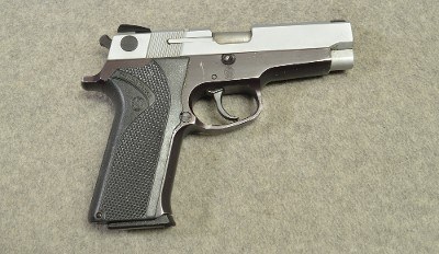 Smith & Wesson ~ 910 ~ 9mm - Image 1 of 2