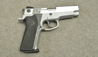 Smith & Wesson ~ 910 ~ 9mm - Image 1 of 2