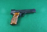 Smith & Wesson 41 .22 LR Semi-Automatic Pistol with Heavy Barrel & Checkered Walnut Grips - 5 of 18