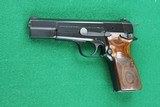 Browing HI-POWER 9mm Luger Semi-Auto Pistol with Checkered Walnut Grips - 8 of 19