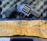 S&W 696 .44 Spl 5 shot L Frame Stainless - 4 of 11