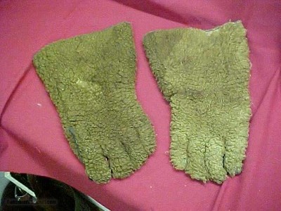 #2243 Pair of buffalo hide Ranchers Gloves