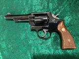 Smith & Wesson Model 10 .38 spl - 3 of 15