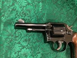Smith & Wesson Model 10 .38 spl - 4 of 15