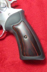 Ruger Super Redhawk (Stainless) - 4 of 14