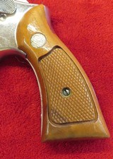 Smith & Wesson M&P - 2 of 12