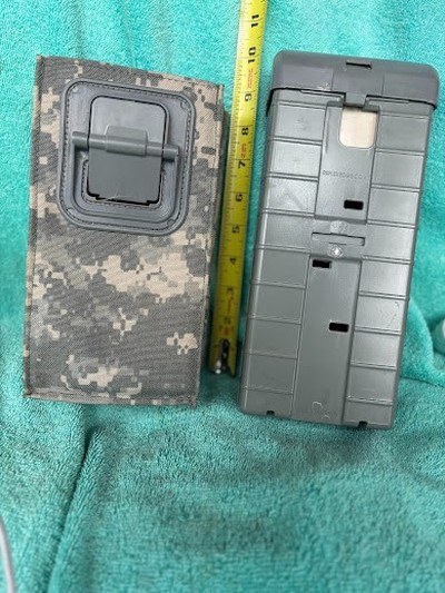 REFLEX EDGE MACHINE GUN MAGAZINE IN BELTED POUCH - Image 8 of 9