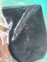 MAGNUM RESEARCH BABY DESERT EAGLE .40 S&W 11 RD MAG - Image 4 of 4