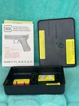 GLOCK (22, 23) 17, 19 TUPPERWARE 