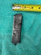 WWI 1911 USGI 1913-1915 MILITARY 45 ACP TWO TONED MAG/CLIP W/ LANYARD LOOP - Image 2 of 6