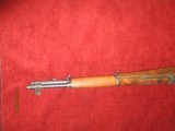 M1 Garand arsenal Winchester 30 cal., WW11s#2446752, mfg. (1943) - 3 of 9