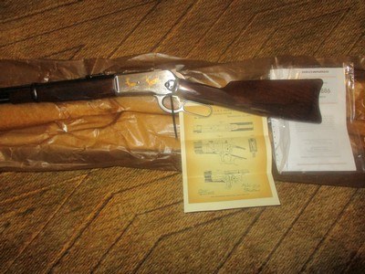 Browning 1886 Hi-Grade Rifle
45/70 Saddle Ring Carbine fully engraved mfg.2000-01 / 1yr only