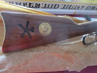 Winchester 94 SRC Battle of Little Bighorn Centennial 44-40 (1776 - 1976) unfired in stryo. box w/sleeve & all info - Image 11 of 20