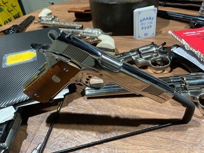 Colt 1911 Government Bright Stainless - Image 1 of 4