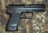 Heckler & Koch USP 40 in Excellent condition - 2 of 5