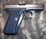 Heckler & Koch P7 - 2 of 7