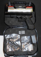 Glock 17L Gen 5 pistol in Excellent condition - 1 of 7