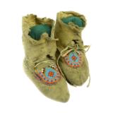 Cree Child's Moccasins - 1 of 4