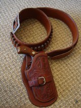 Fine hand made matched leather Holster and belt.FitsS&W 38 special & holds 24 rounds ofamo. - 1 of 6