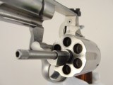 Smith & Wesson Model 686 NO DASH
SILHOUETTE
.357 Magnum
8 3/8" - 12 of 12