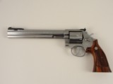 Smith & Wesson Model 686 NO DASH
SILHOUETTE
.357 Magnum
8 3/8" - 10 of 12