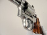 Smith & Wesson Model 686 NO DASH
SILHOUETTE
.357 Magnum
8 3/8" - 9 of 12