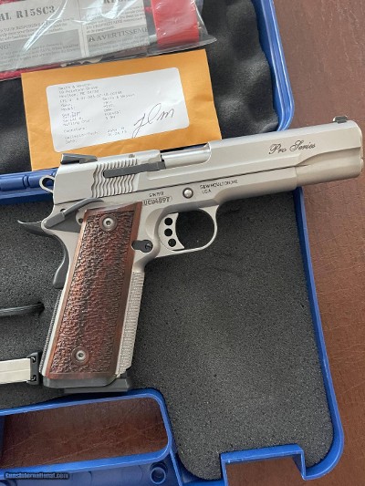Smith & Wesson SW1911 9 mm Pro Series - Image 2 of 2