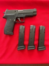 Sig Sauer P226 40 - 3 of 4