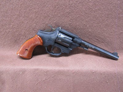 High Standard R-106 Sentinel Deluxe 22 LR 9 Shot DA/SA 6