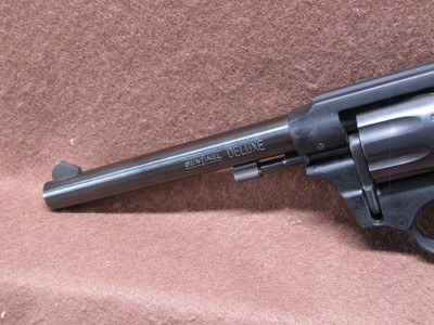 High Standard R-106 Sentinel Deluxe 22 LR 9 Shot DA/SA 6