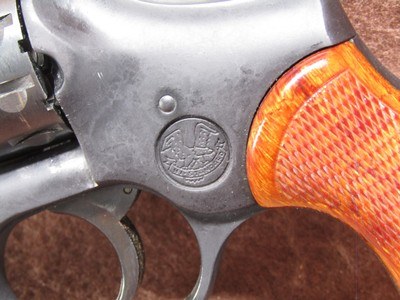High Standard R-106 Sentinel Deluxe 22 LR 9 Shot DA/SA 6